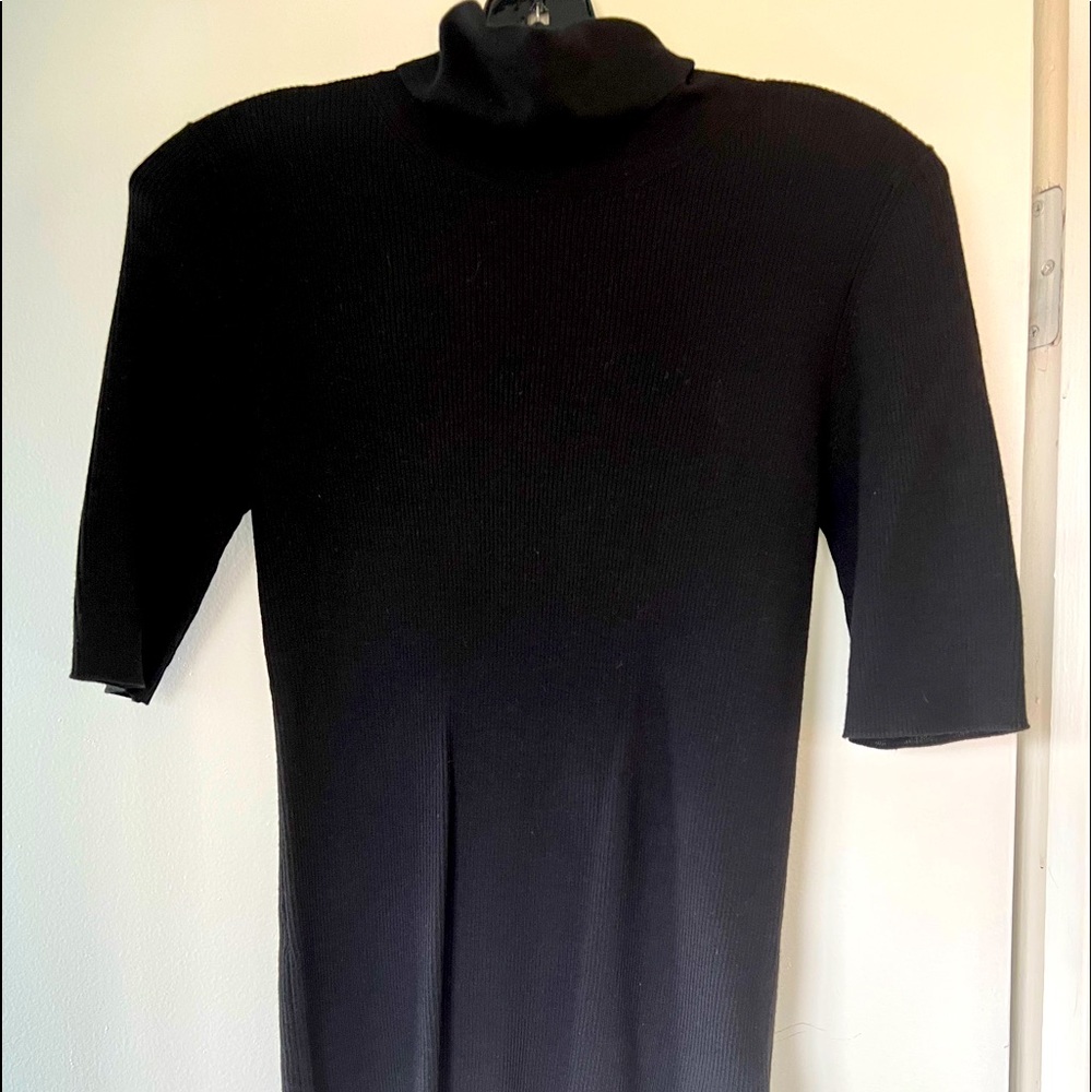 Theory Short Sleeve Wool Turtleneck